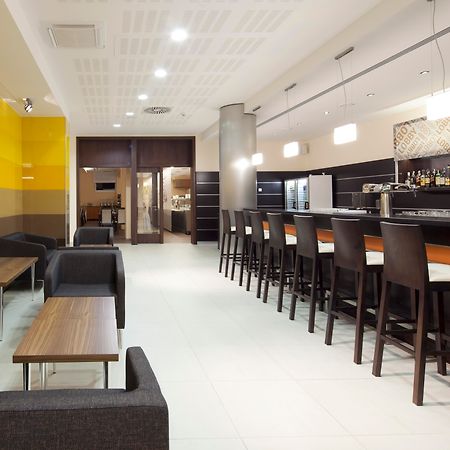俄斯特拉发克拉丽奥酒店 外观 照片