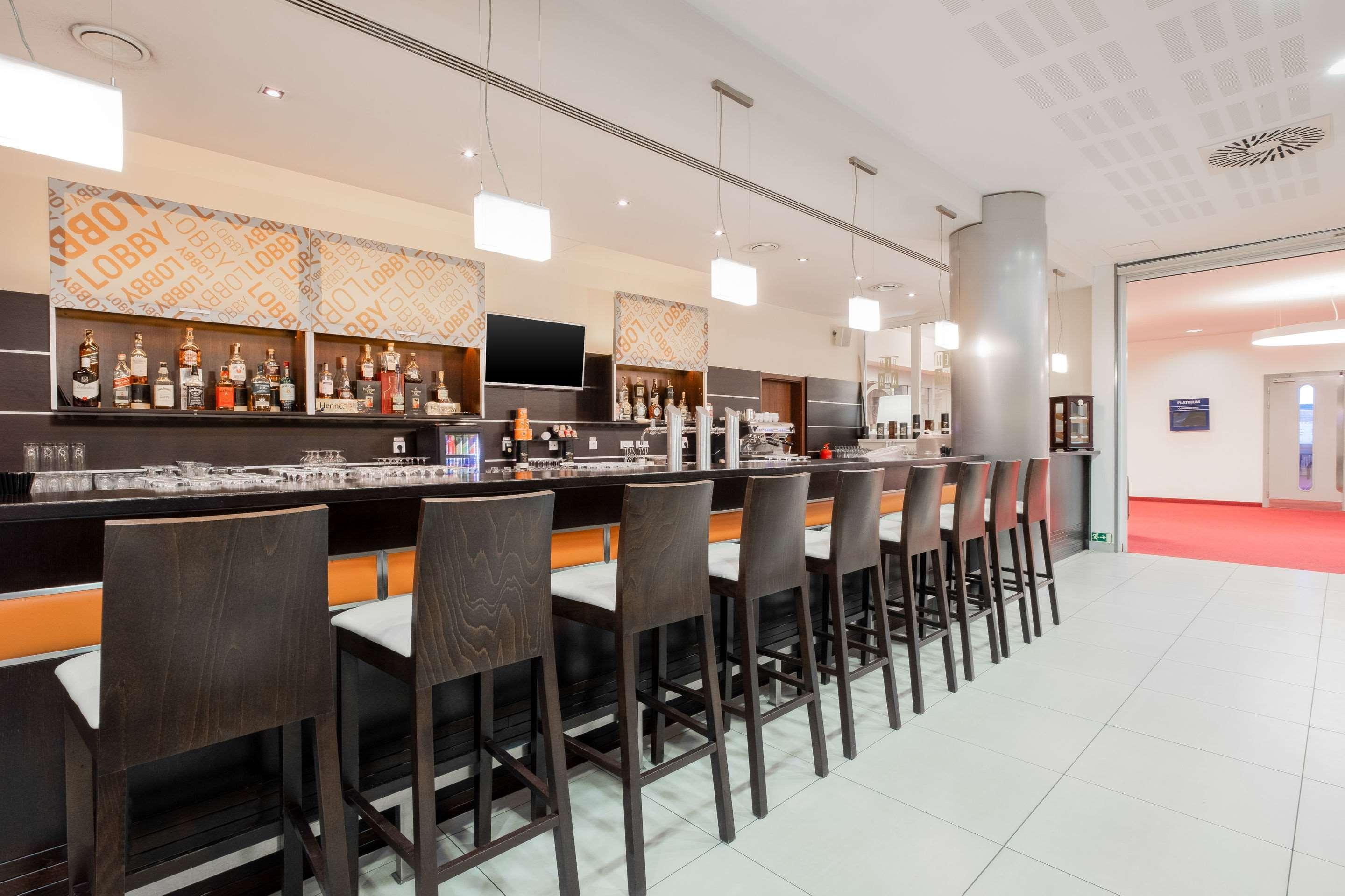 俄斯特拉发克拉丽奥酒店 外观 照片