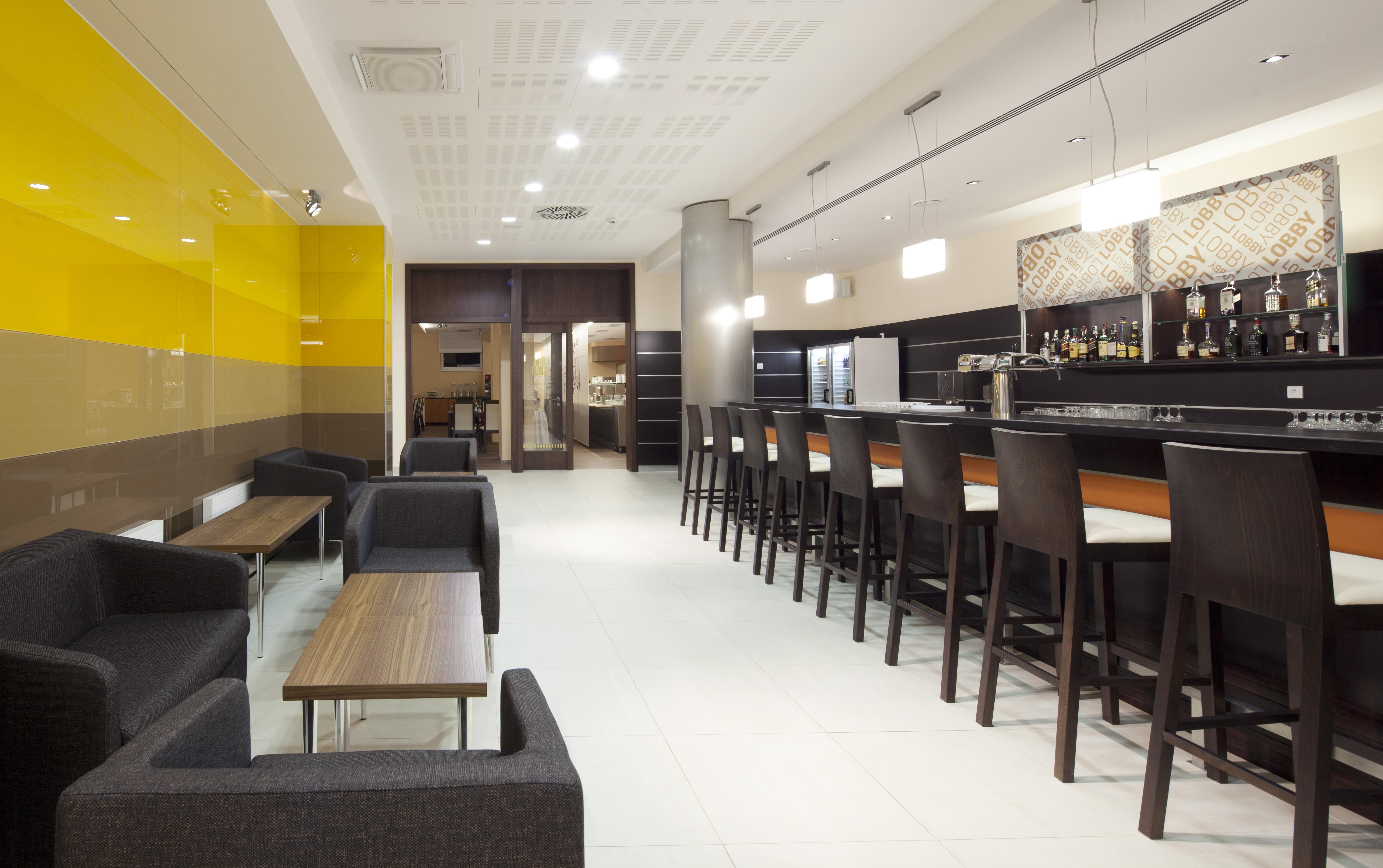 俄斯特拉发克拉丽奥酒店 外观 照片
