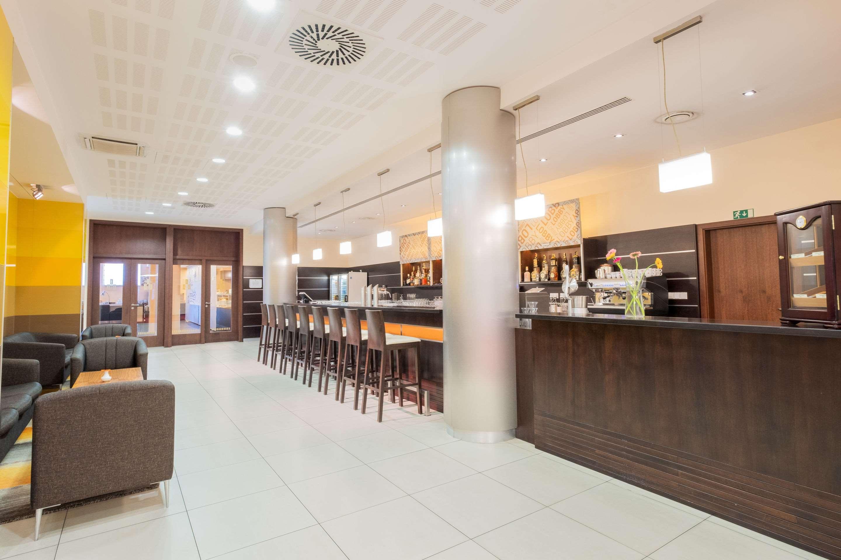 俄斯特拉发克拉丽奥酒店 外观 照片