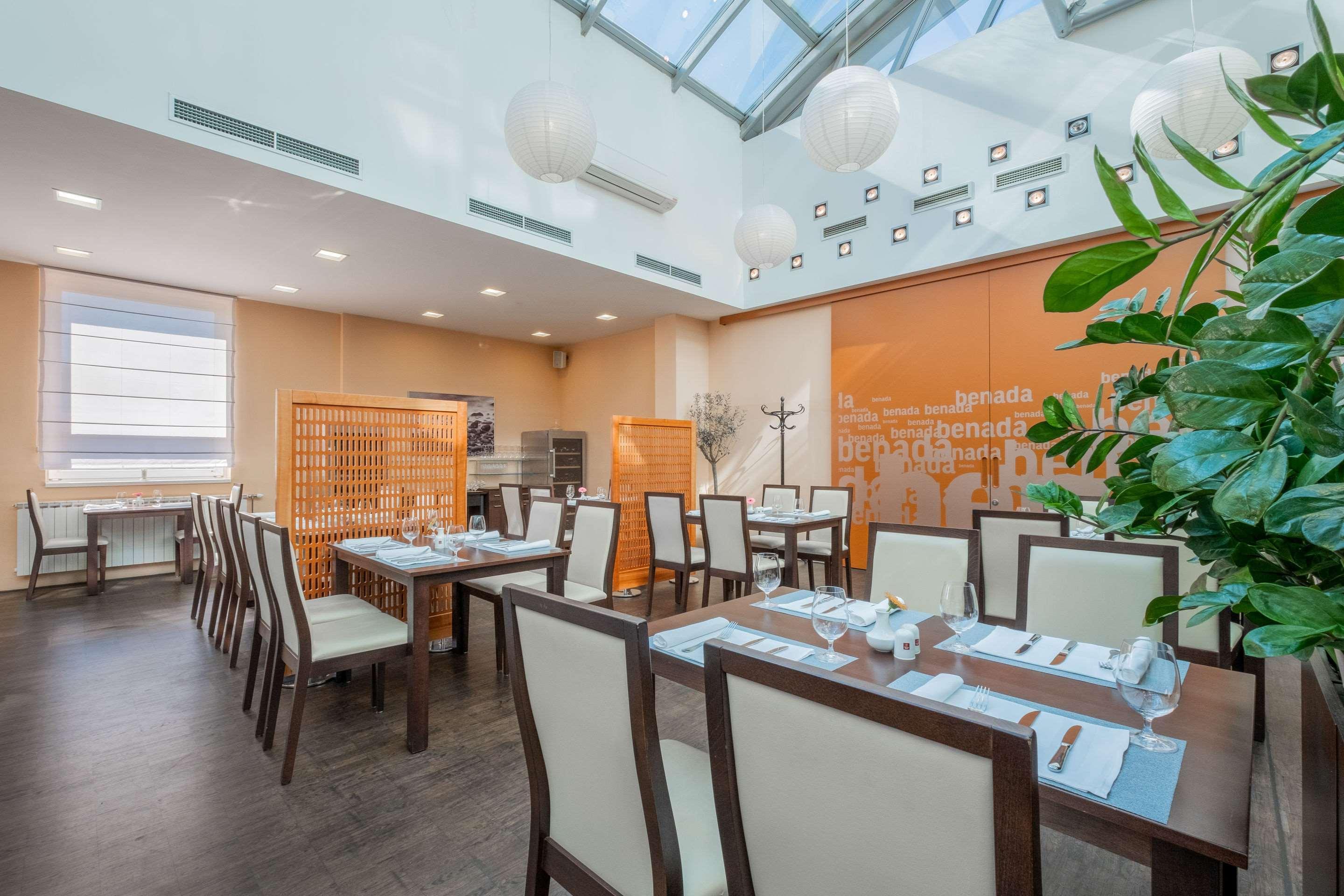 俄斯特拉发克拉丽奥酒店 外观 照片